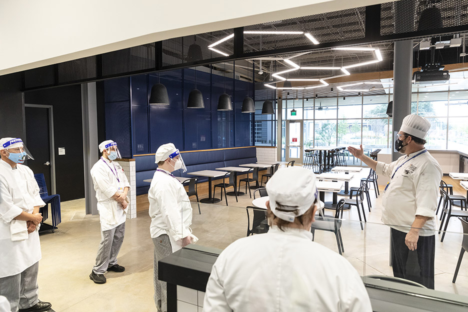 Chef David Waggoner introduces his spring 2021 semester students to the brand new student-run restaurant, Eatery 73, inside Highland Campus, Building 2000. 